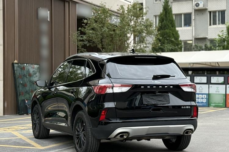 Used Ford Escape 2024 EcoBoost 245 Two-Wheel-Drive Titanium Edition
