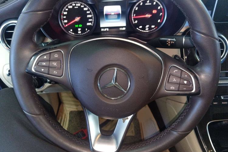 Used Mercedes-Benz GLC 2016 GLC 260 4MATIC Luxury Model
