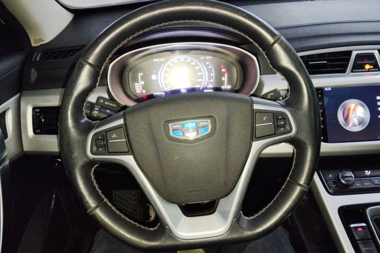 Used Geely Auto Emgrand X7 Sport 2018 1.8TD Manual Two-Wheel Drive Smart Connect 4G Internet Edition