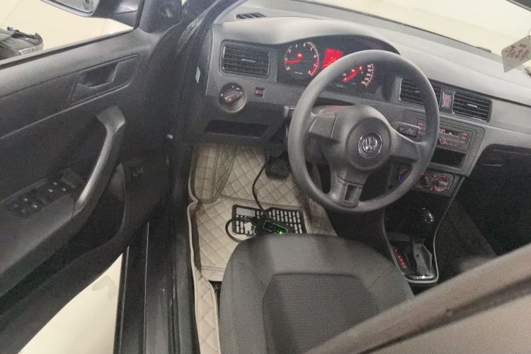 Used Volkswagen Santana 2015 1.6L Automatic Fashion Edition
