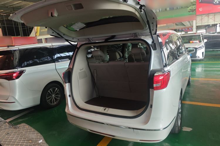 Used Buick GL8 2017 ES 28T Comfort Model China V Standard
