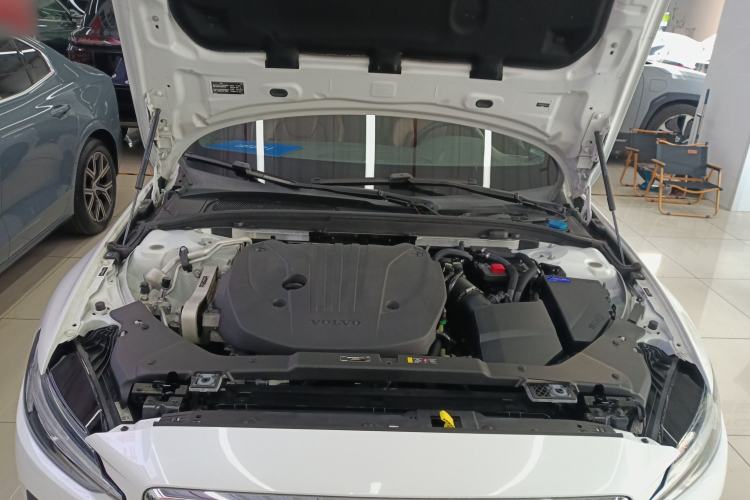 Used Volvo S60 2022 B4 Zhiyi Luxury Edition