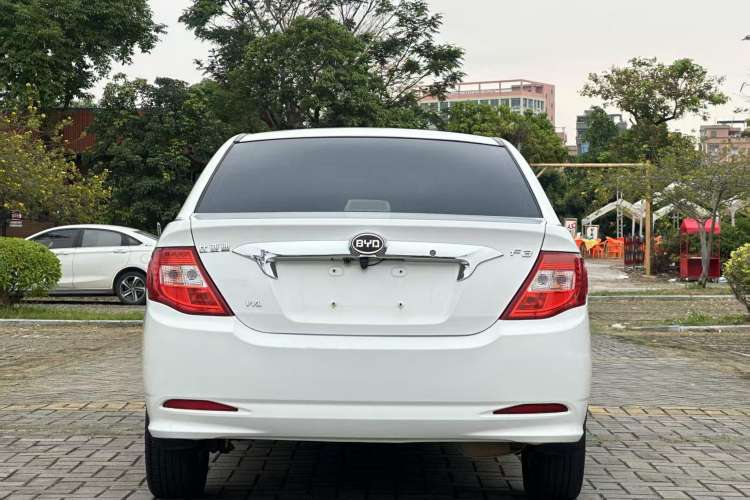 Used BYD F3 2015 Energy-Efficient Model 1.5L Manual Comfort Edition
