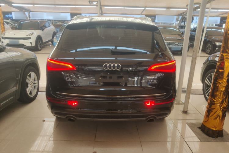 Used Audi Q5 2017 Plus 40 TFSI Ambition Model
