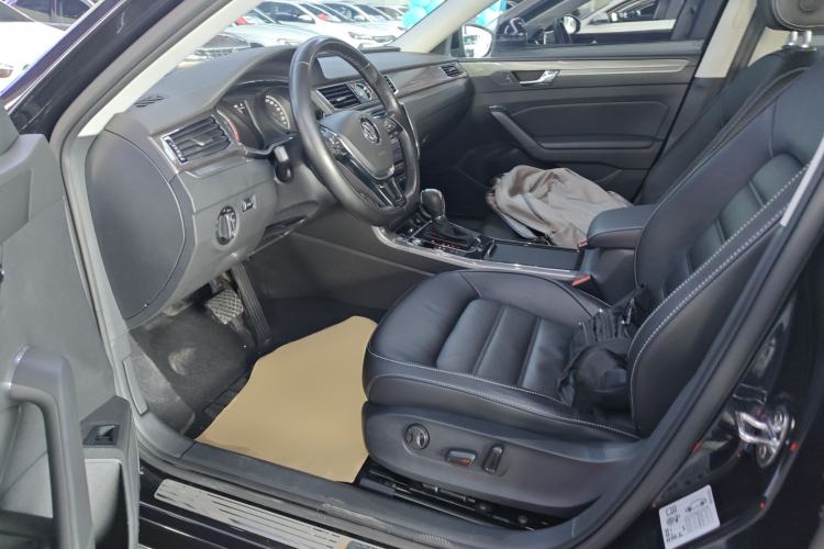 Used Volkswagen Passat 2017 330TSI DSG Luxury Edition