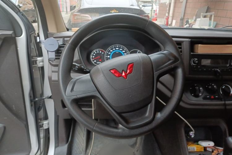 Used Wuling Hongguang V 2022 1.5L Enjoy Edition Electric-Powered LAR
