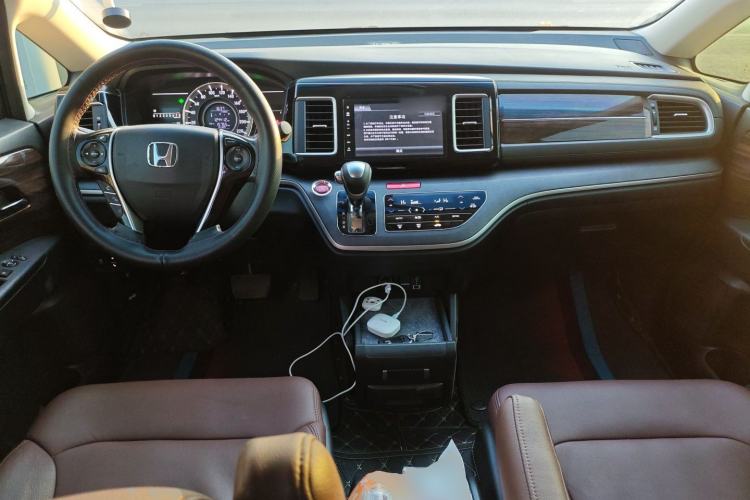 Used Honda Elysion 2016 2.4L Comfort Edition
