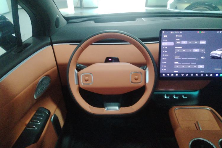 Used  E07 2025 All-Electric 4x4 with 90 kWh Max Intelligent Driving Version
