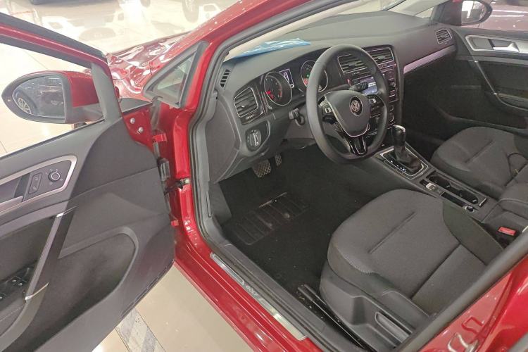 Used Volkswagen Golf 2018 1.6L Automatic Comfort Model
