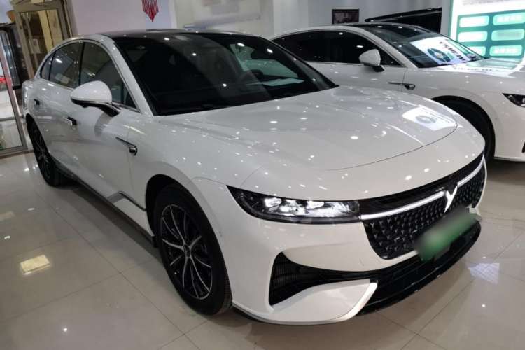 Used VOYAH PASSION 2024 PHEV Four-Wheel Drive Ultra-Long Range Executive Edition
