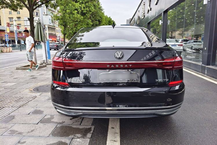 Used Volkswagen Passat 2023 330TSI Starry Elite Edition
