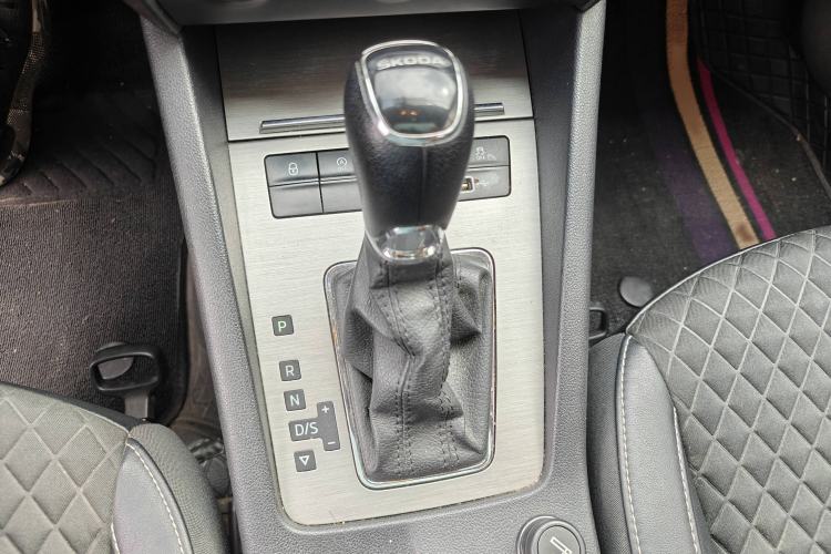 Used Skoda Octavia 2019 1.5L Automatic Smart Drive Luxury Edition China V Standard
