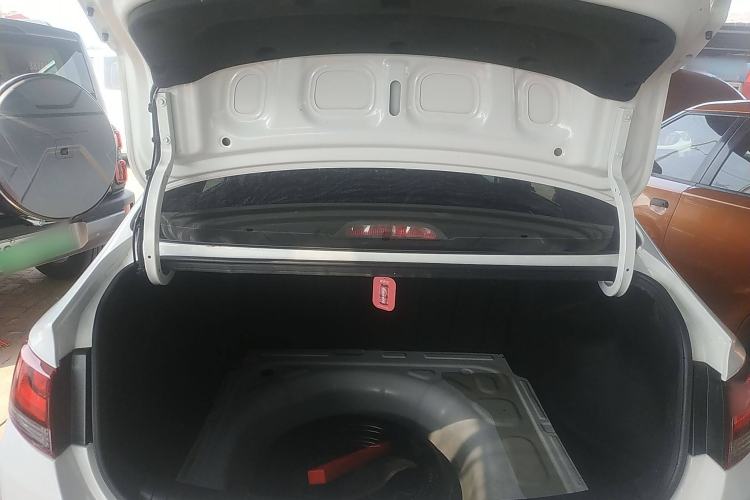 Used Hyundai Celesta 2018 1.6L Automatic GL Enjoyment Version China V Standard