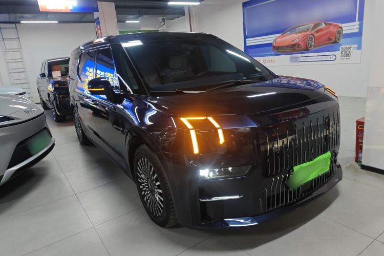 Used Zeekr 009 2022 WE Edition
