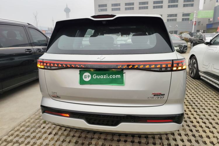 Used  eπ008 2024 210Max Range-Extended Version 6 Seats