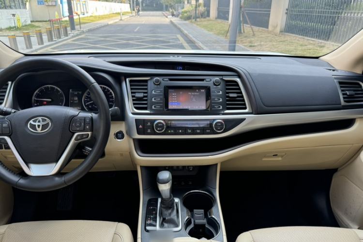 Used Toyota Highlander 2018 2.0T Four-Wheel Drive Luxury Version 7 Seats China VI Standard