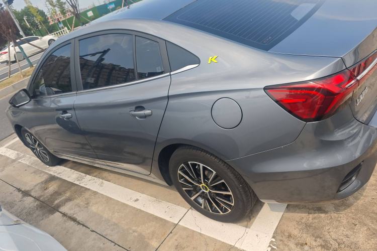 Used Roewe i5 2021 Revised Version 1.5L CVT Diamond Edition
