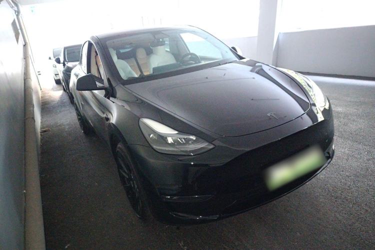 Used Tesla Model Y 2022 Long-Range All-Wheel-Drive Version
