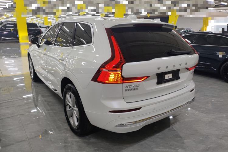 Used Volvo XC60 2022 B5 4x4 Zhiyi Luxury Edition
