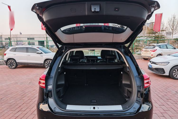 Used Hongqi HS5 2022 Revised Version 2.0T Smart Connect Flagship Edition
