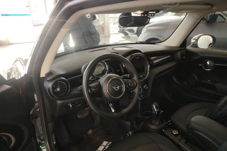 Used  MINI 2019 1.5T ONE PLUS
