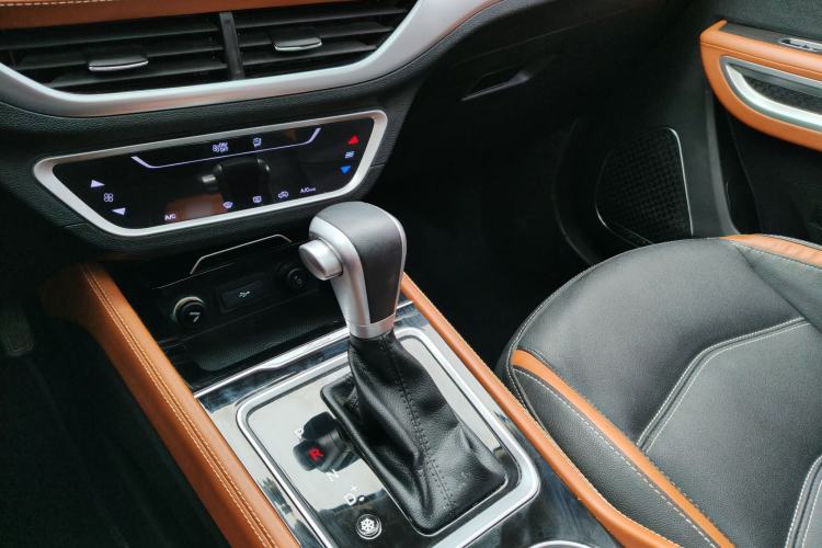 Used Zotye T300 2017 1.5T CVT Luxury Model
