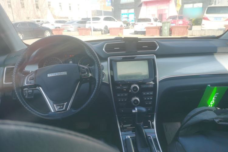 Used Haval H2 2016 Red Label 1.5T Automatic Two-Wheel Drive Elite Model

