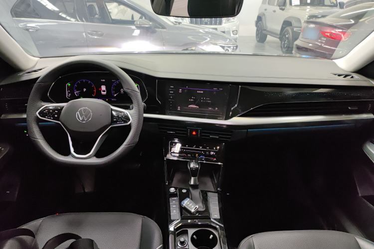 Used Volkswagen Passat 2024 380TSI Starry Dragon Edition
