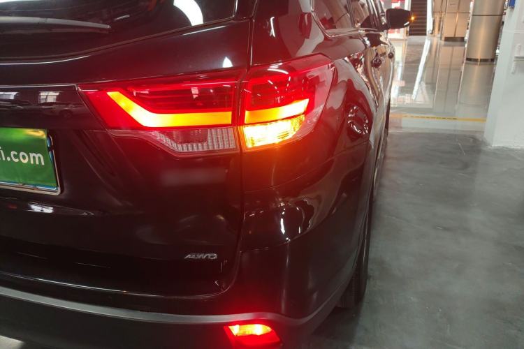 Used Toyota Highlander 2018 2.0T Four-Wheel Drive Elite Edition 7 Seats China VI Standard
