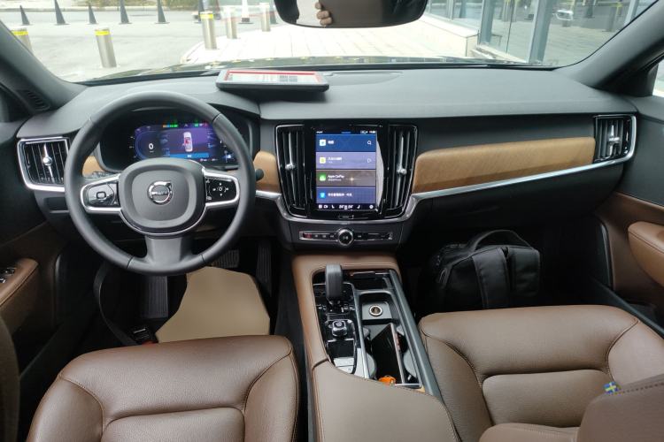 Used Volvo S90 2024 B5 Zhiyi Luxury Edition
