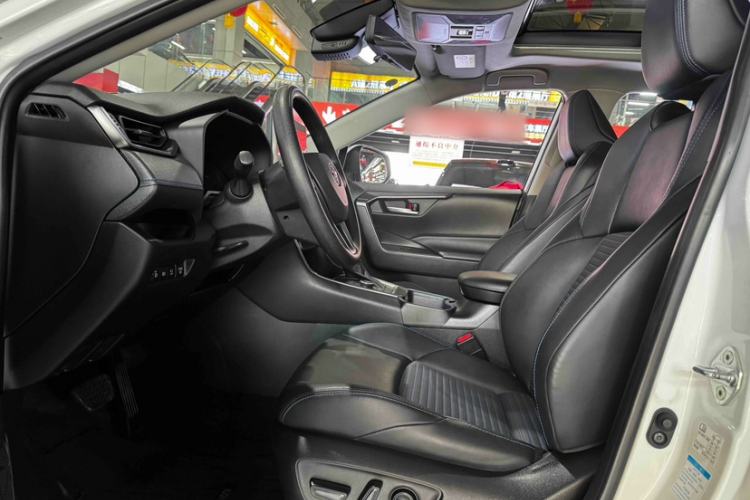 Used Toyota Wildlander 2020 2.0L CVT 4x4 Tech Edition
