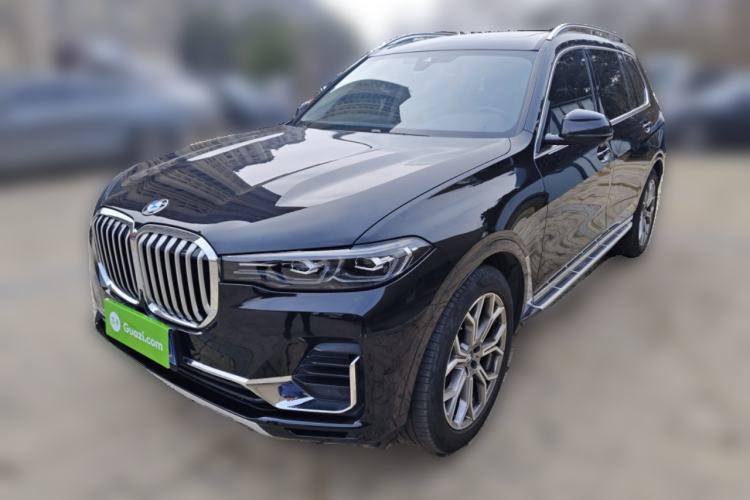 Used BMW X7 2022 xDrive40i Luxury Package with Leading Features