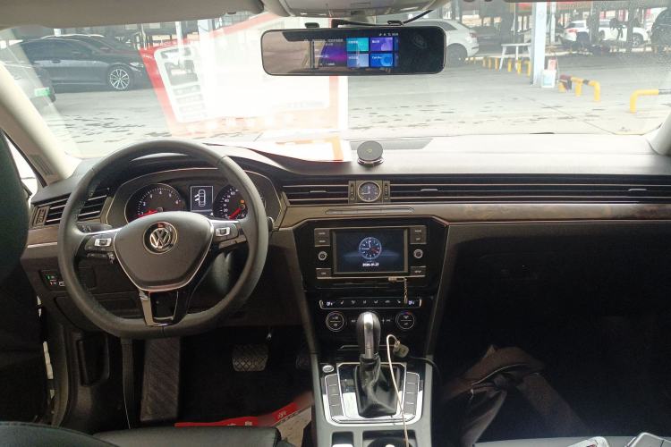 Used Volkswagen Magotan 2018 Facelift 330TSI DSG Luxury Model
