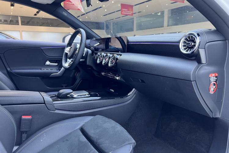 Used Mercedes-Benz A-Class 2021 A 200 L Sport Sedan Fashion Model
