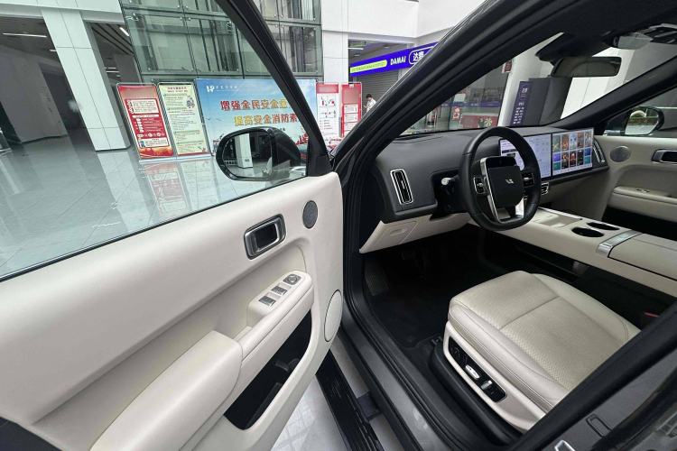 Used Li Auto L9 2022 Max model
