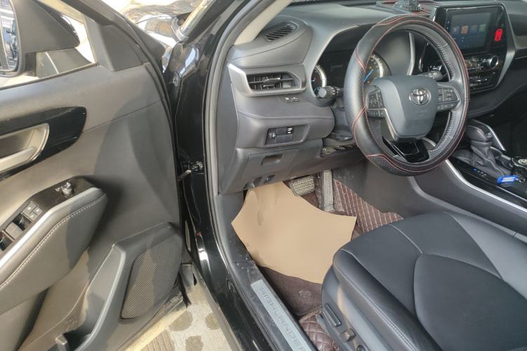 Used Toyota Highlander 2022 Dual-Engine 2.5L Four-Wheel Drive Luxury Edition 7 Seats