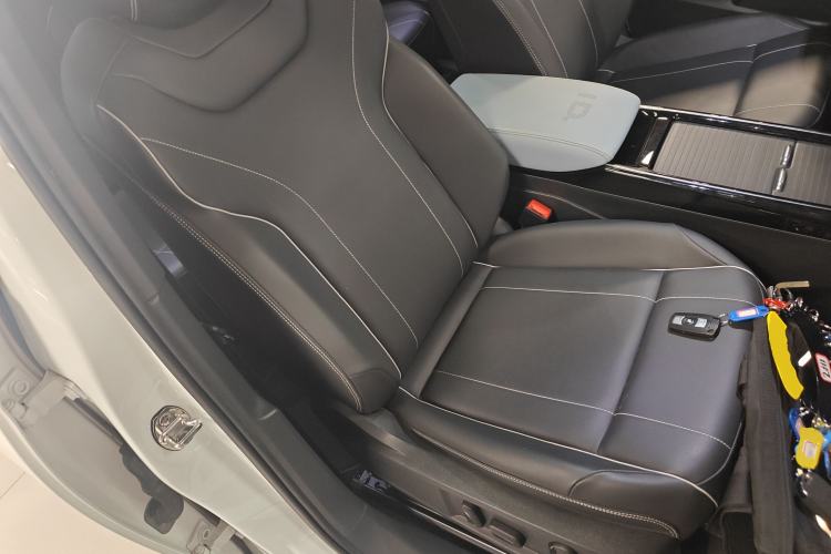 Used Volkswagen ID.4 X 2025 Smart Version Pure & Intelligent Enjoyment Edition
