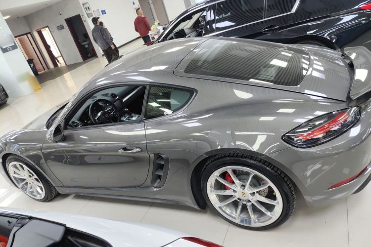 Used Porsche 718 2018 Cayman 2.0T
