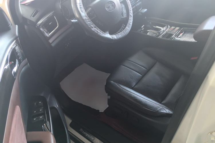 Used GAC Trumpchi GS8 2017 320T Two-Wheel Drive Luxury Smart Connectivity Version (7 Seats)
