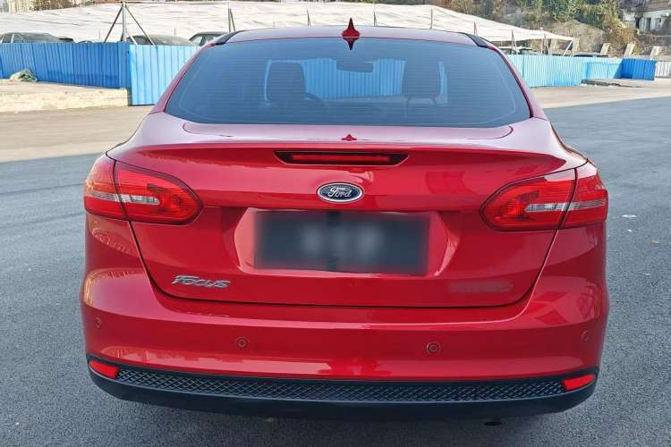 Used Ford Focus 2018 Sedan Classic 1.6L Automatic Trendy SmartDrive Edition
