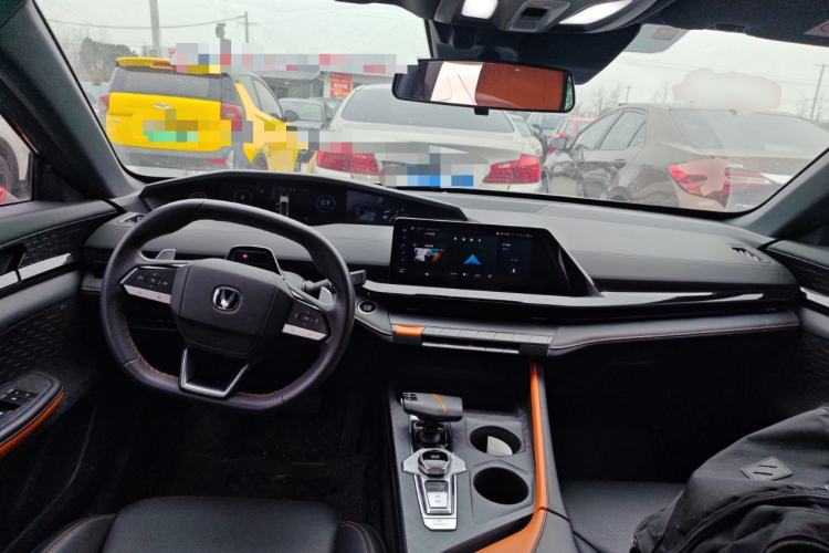 Used Changan UNI-V 2022 1.5T Smart Navigation Version