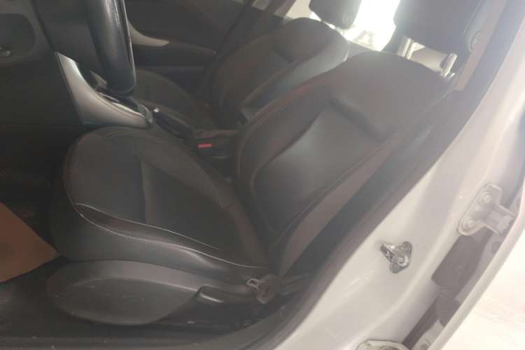 Used Buick GT 2014 XT 1.6L Automatic Fashion Edition
