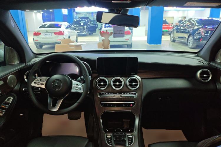 Used Mercedes-Benz GLC 2020 Facelifted GLC 260 L 4MATIC Dynamic Edition