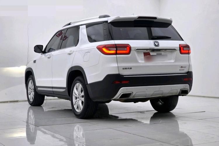 Used Changan CS95 2017 2.0T Two-Wheel Drive Zhiyuan Edition
