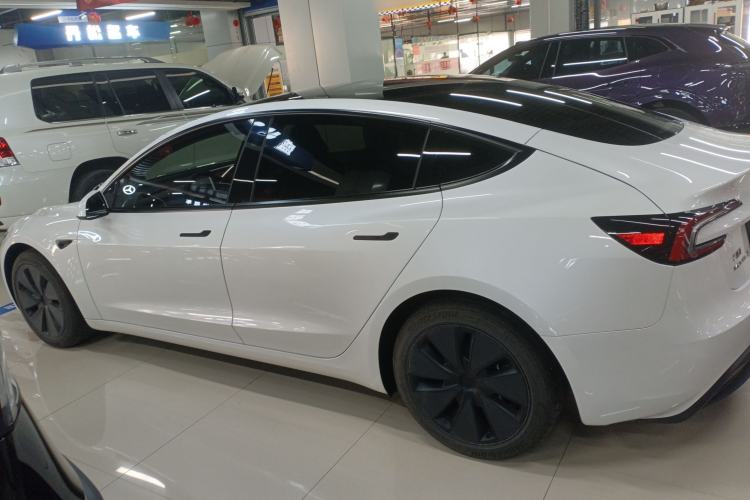 Used Tesla Model 3 2025 Rear-Wheel-Drive Version
