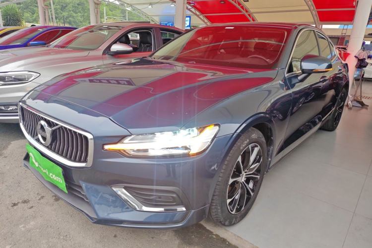 Used Volvo S60 2022 B4 Zhiyi Luxury Edition