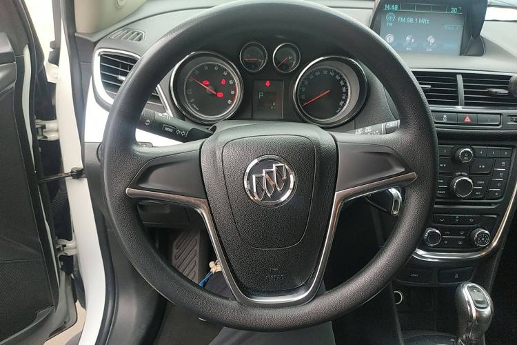 Used Buick Encore 2015 1.4T Automatic Two-Wheel Drive Urban Elite Version
