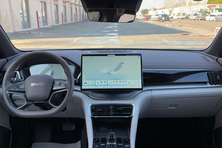 Used BYD Song PLUS New Energy 2025 EV Intelligent Driving Version 520km Premium Model
