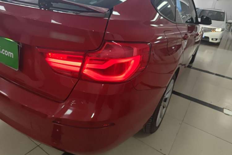 Used BMW 3 Series GT 2018 320i Sport Edition
