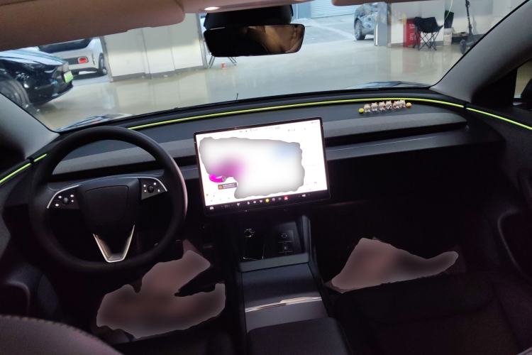 Used Tesla Model 3 2025 Rear-Wheel-Drive Version
